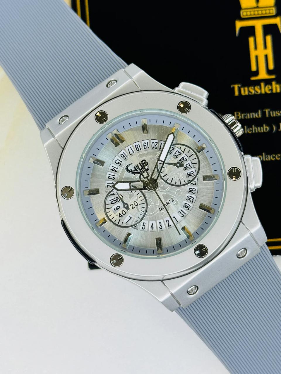 HUBLOTWITH  PREMIUM STRAPS.